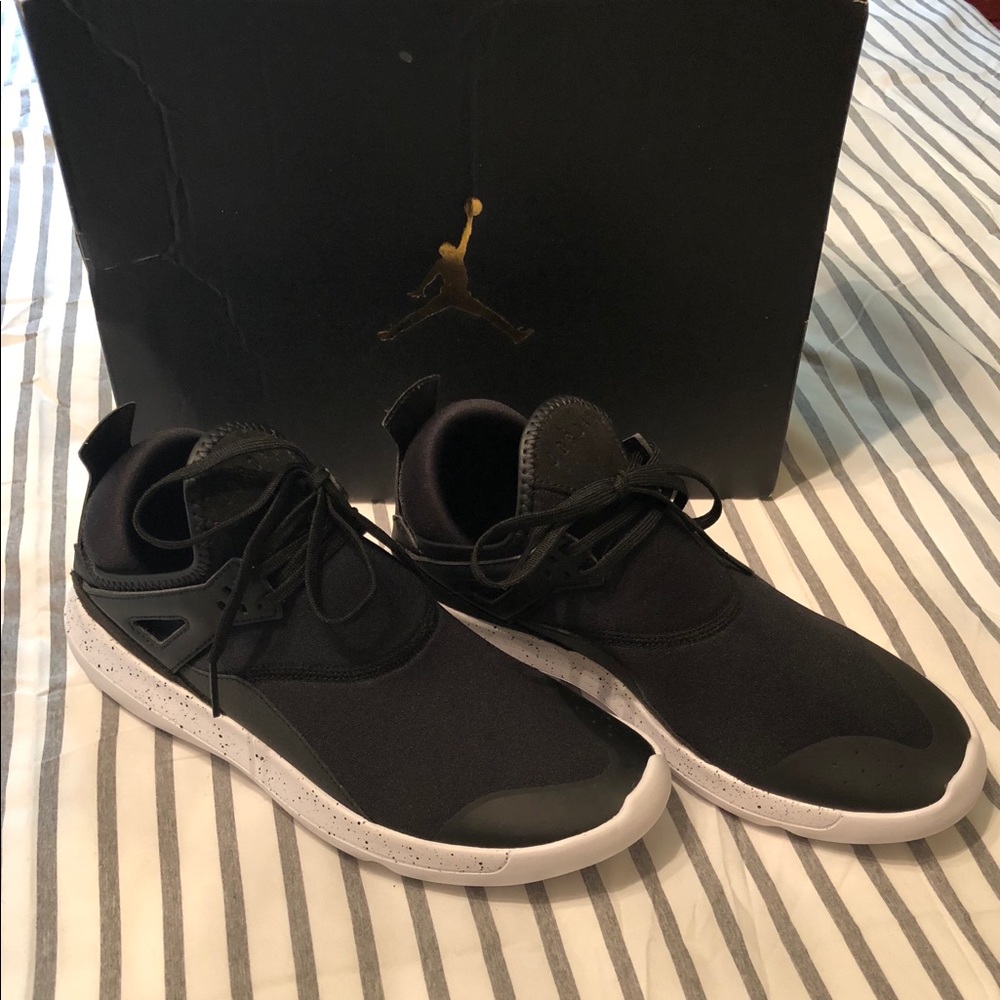 New!  Jordan size 7 Fly ‘89 shoes sneakers